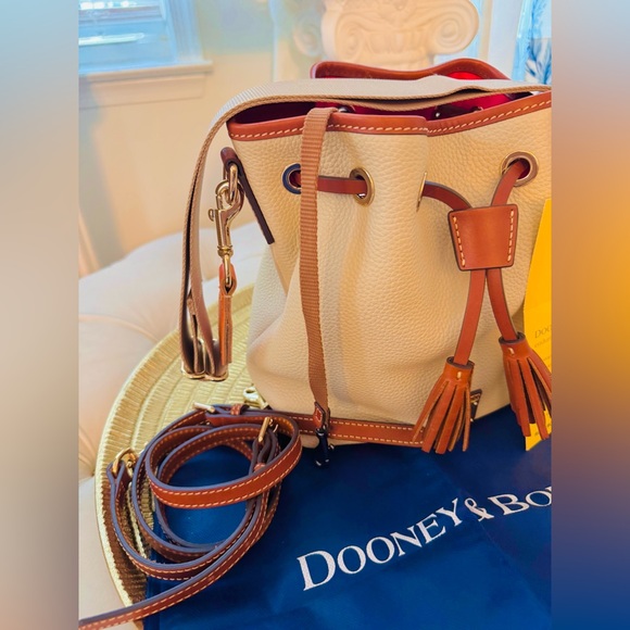 Authentic Dooney & Bourke Aimee Leather Bucket Bag - Picture 14 of 15